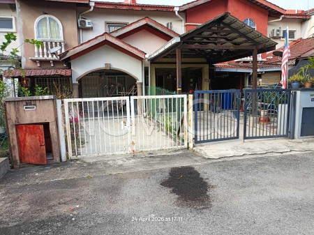 Terrace House For Auction at Laguna Park
