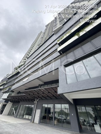 Apartment For Auction at The Louvre
