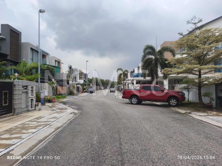 Terrace House For Auction at Bandar Botanic