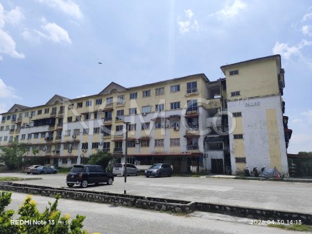 Apartment For Auction at Las Palmas