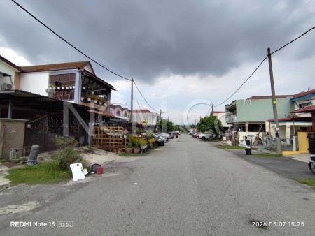Terrace House For Auction at Green Valley Park (Pinggiran Lembah Hijau)