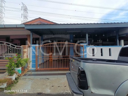 Terrace House For Auction at Taman Lukut Makmur