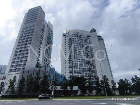 Apartment For Auction at Pinetree