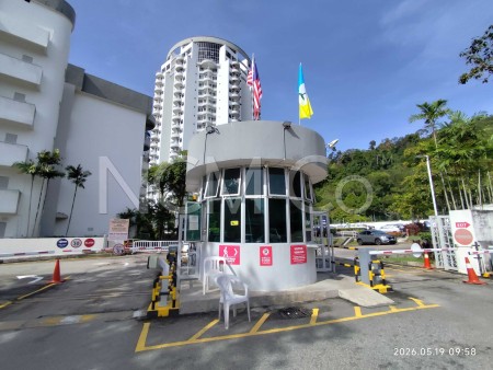 Condo For Auction at Leader Garden