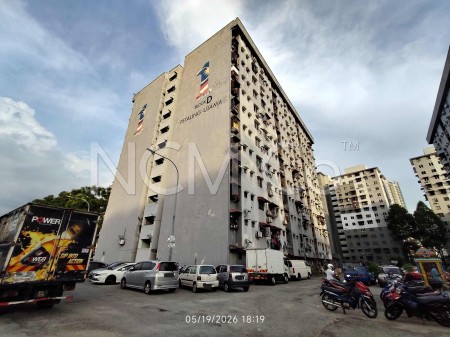 Apartment For Auction at Petaling Utama Flat