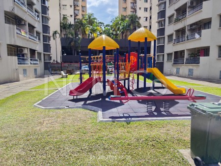 Apartment For Auction at Puncak Seri Kelana
