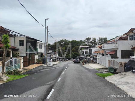 Terrace House for Auction