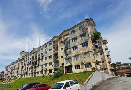 Apartment For Auction at Pangsapuri Cemara