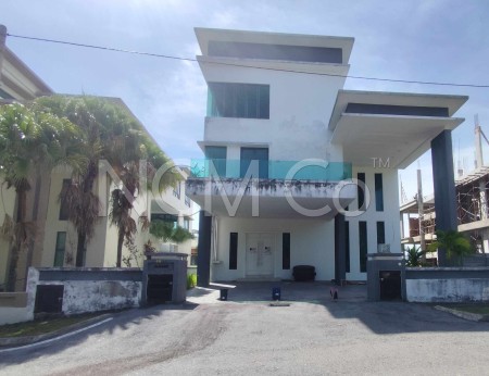 Bungalow House For Auction at Kota Emerald