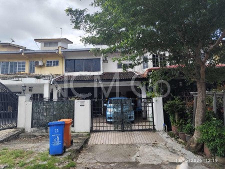 Terrace House For Auction at Section 11