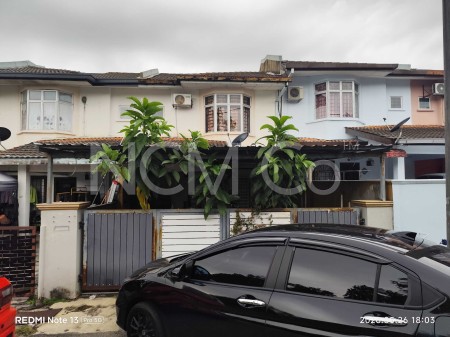 Terrace House For Auction at Taman Anggerik