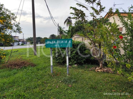 Terrace House for Auction