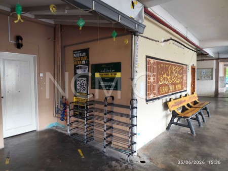 Apartment for Auction