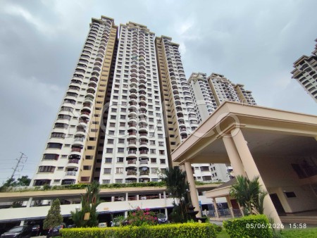 Condo For Auction at Villa Angsana