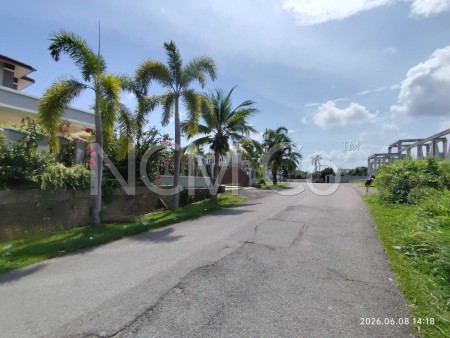 Bungalow House For Auction at Taman Cheng Perdana
