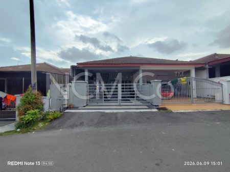 Terrace House For Auction at Taman Angsamas
