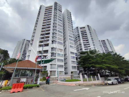 Condo For Auction at Villa Wangsamas