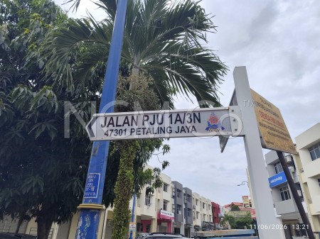 Shop Office For Auction at Taipan 1