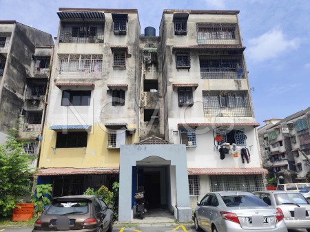 Apartment For Auction at Taman Kobena Apartment