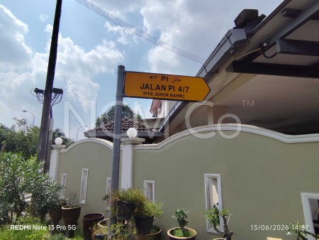 Terrace House for Auction