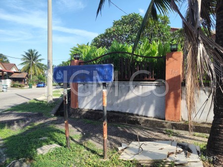 Terrace House for Auction