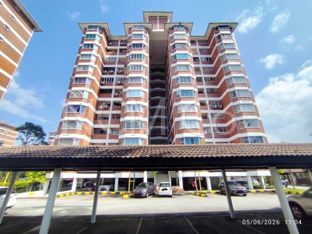 Condo For Auction at Green Acre Park