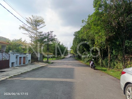 Terrace House for Auction