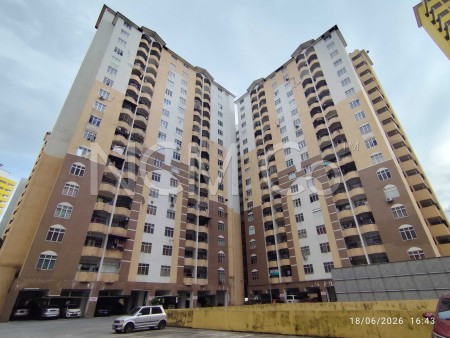 Apartment For Auction at Lagoon Perdana Apartment