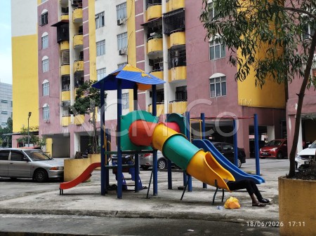 Apartment for Auction