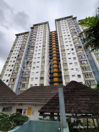 Condo For Auction at Endah Regal