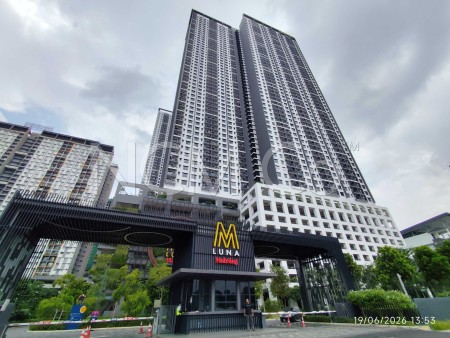 Serviced Residence For Auction at M Luna