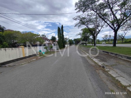 Bungalow House for Auction