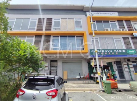 Shop Office For Auction at M Residence