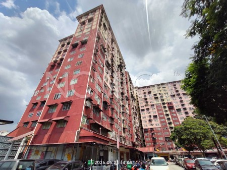 Apartment For Auction at Desa Mentari 2