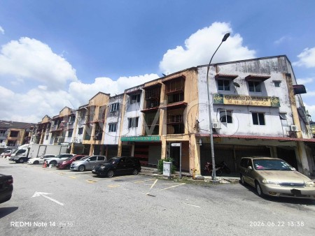 Apartment For Auction at Taman Orkid