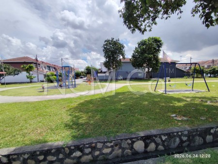 Terrace House for Auction