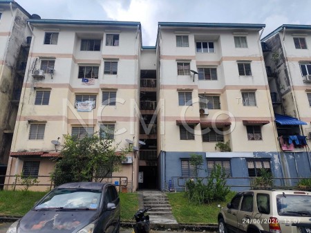 Apartment For Auction at Pangsapuri Makmur