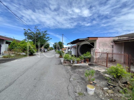 Terrace House for Auction