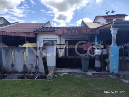 Terrace House For Auction at Taman Dindings