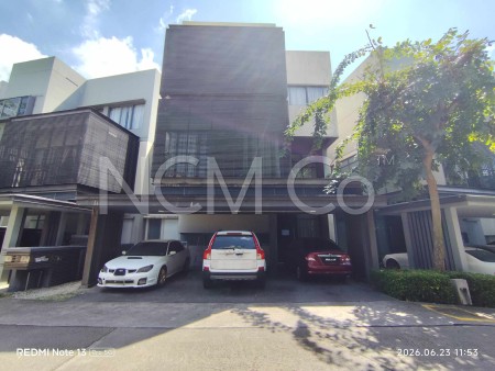 Terrace House For Auction at Mirage By The Lake