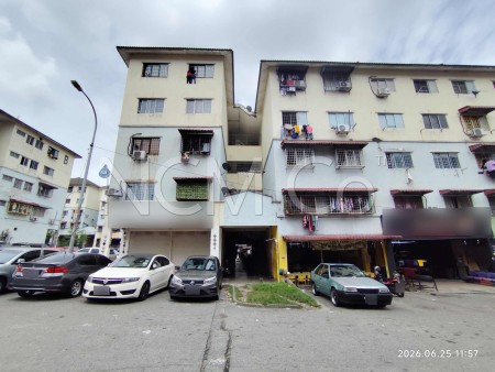 Apartment For Auction at Pangsapuri Putra Raya