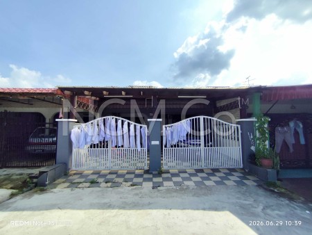 Terrace House For Auction at Taman Sri Pulai