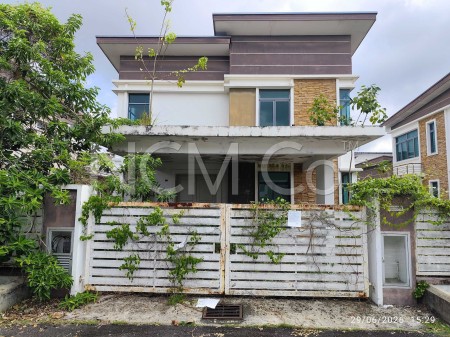 Bungalow House for Auction