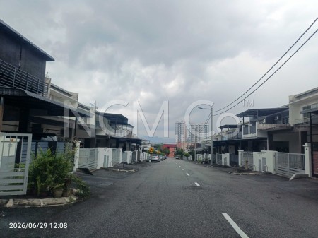 Terrace House for Auction