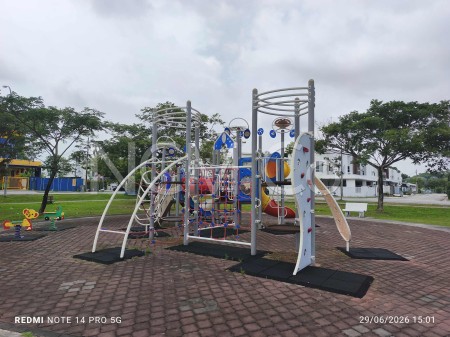 Terrace House For Auction at Hijayu 1