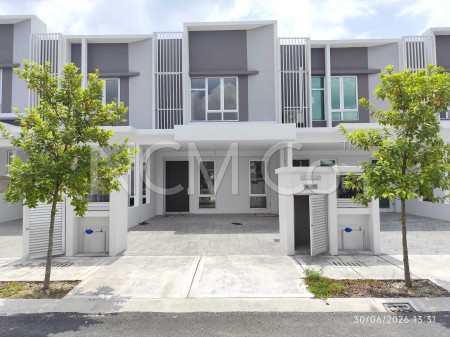 Terrace House For Auction at Acacia Park