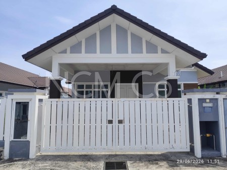 Bungalow House For Auction at Taman Bukit Senawang Perdana