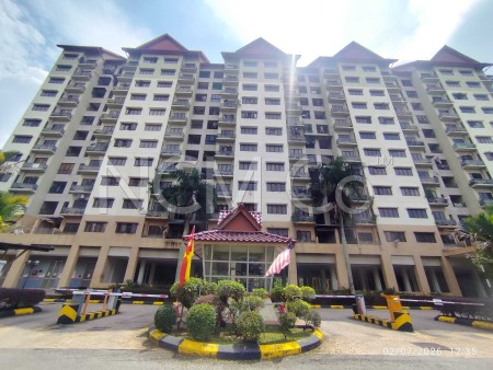 Apartment For Auction at Kristal Villa