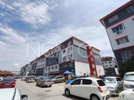 Apartment For Auction at Pangsapuri Seri Saujana