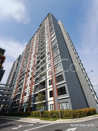 Apartment For Auction at E'island Lake Haven Residence